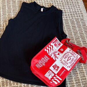 Lululemon Athletica Black Sleeveless Top sz 6 🥰🥰🥰